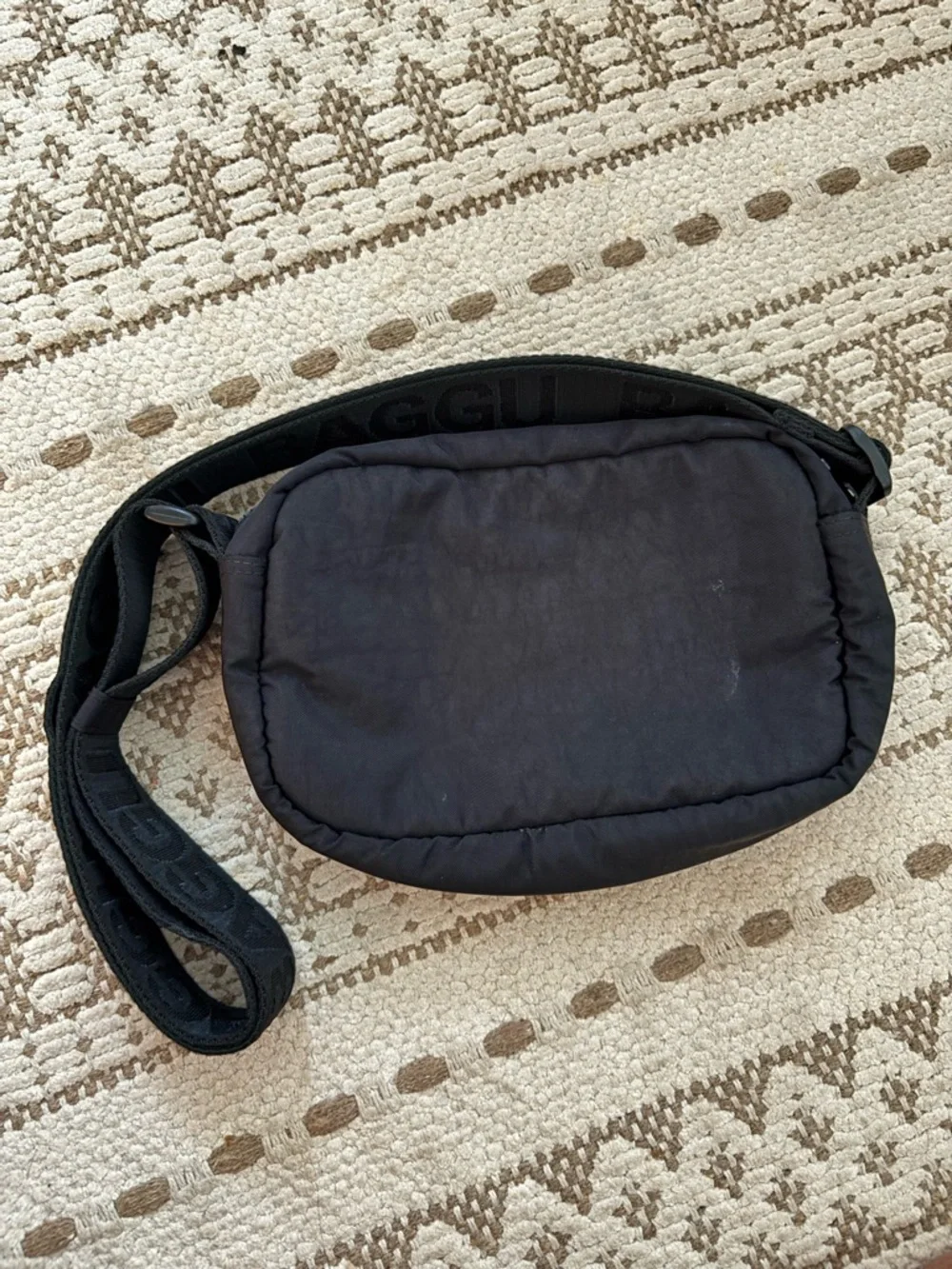 Baggu Crossbody - Picture 3 of 4